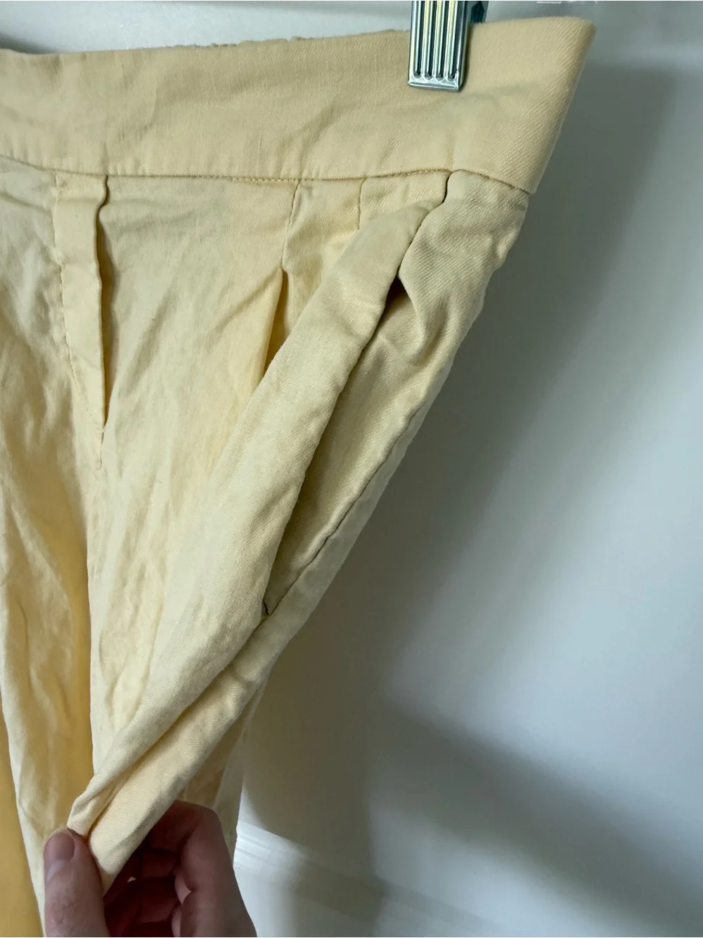 Aritzia Babaton Butter Yellow Linen Blend Pants Size 4